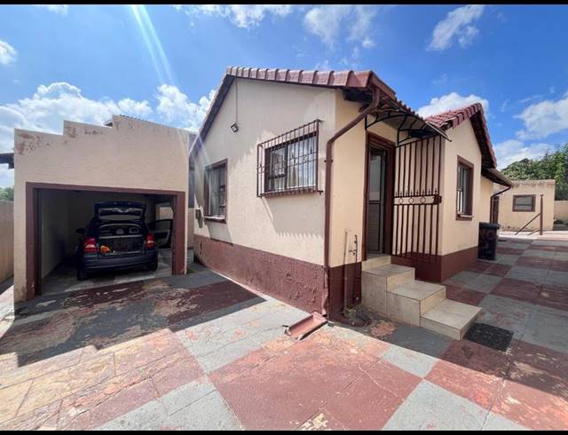 3 BEDROOM PROPERTY TO RENT IN EIKENHOF